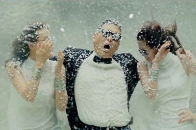 ​前奏是噔噔噔噔噔噔噔是什么歌（前奏是噔噔噔噔噔噔噔是什么歌英文歌沦陷）