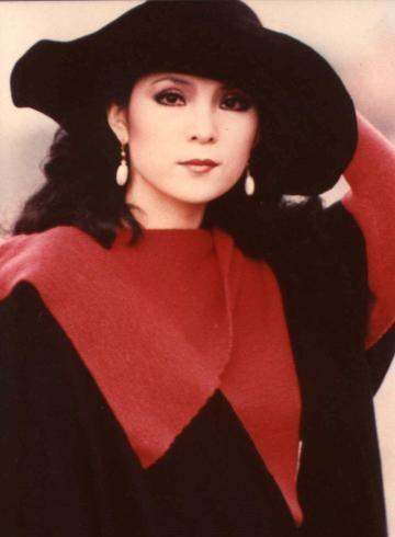 著名女歌手黄莺莺，25首经典歌曲，可能很多人都只知其歌不知其人