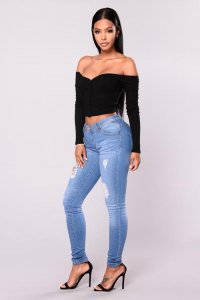 ​booty（music歌词英文（booty（music歌曲简介）