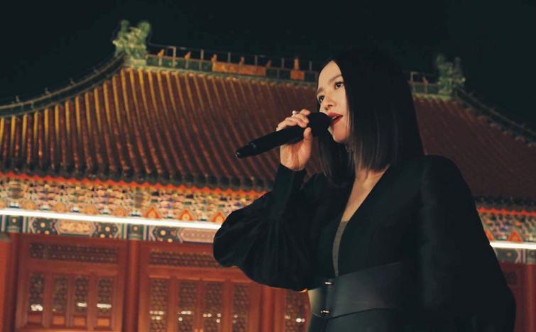 娱乐谭维维的歌十首经典好听的歌曲推荐  2