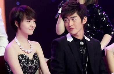 郑爽晒演出视频，所唱歌曲有深意，想暗指什么？