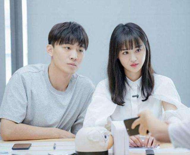 郑爽晒演出视频，所唱歌曲有深意，想暗指什么？