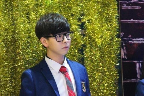 娱乐胡夏个人资料童年图片歌曲简介今年多大了 胡夏父亲是谁做什么的  2