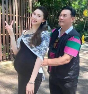 ​陈佩斯与赵子龙的亲密关系曝光：喜剧巨星的家庭秘闻