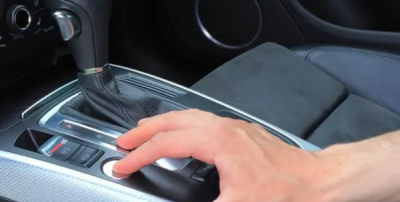 ​自动挡车怎么开车步骤,新手第一次开手动挡车怎么开