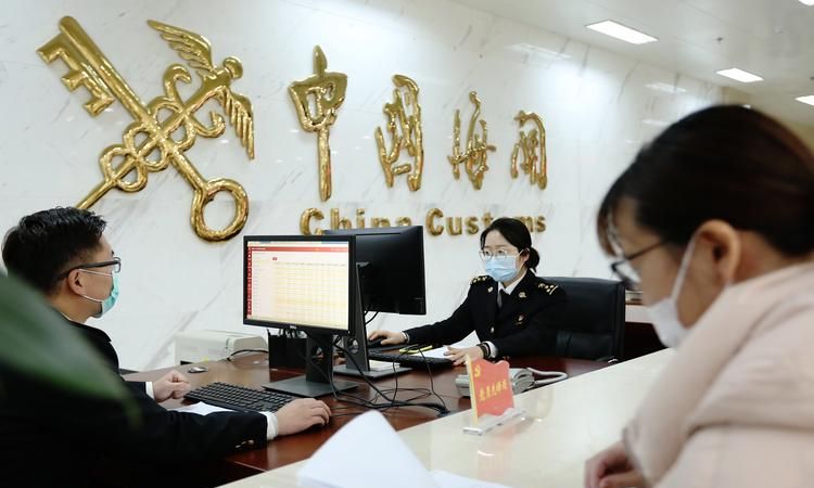 有个中国国检，不知道是什么单位，这个单位怎么样是属于什么编制呢只知道和海关在一个楼里工作