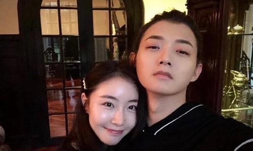 陈露晒霍尊聊天记录致男方退圈 女方索要900万分手费算敲诈吗