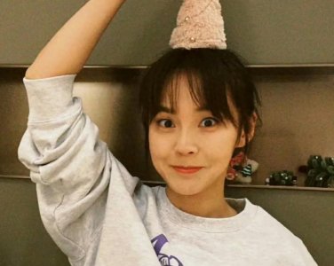 ​实惨！张佳宁被指＂吸血＂匆匆下播，CP粉追着骂，到底有多疯狂！