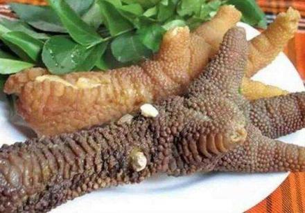 越南人爱“吃”的4道特色菜，有些我们都不敢吃，大脚鸡越南特有