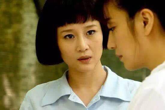 54岁许亚军,娶4任老婆颜值个个惊为天人,网友:活成赢家