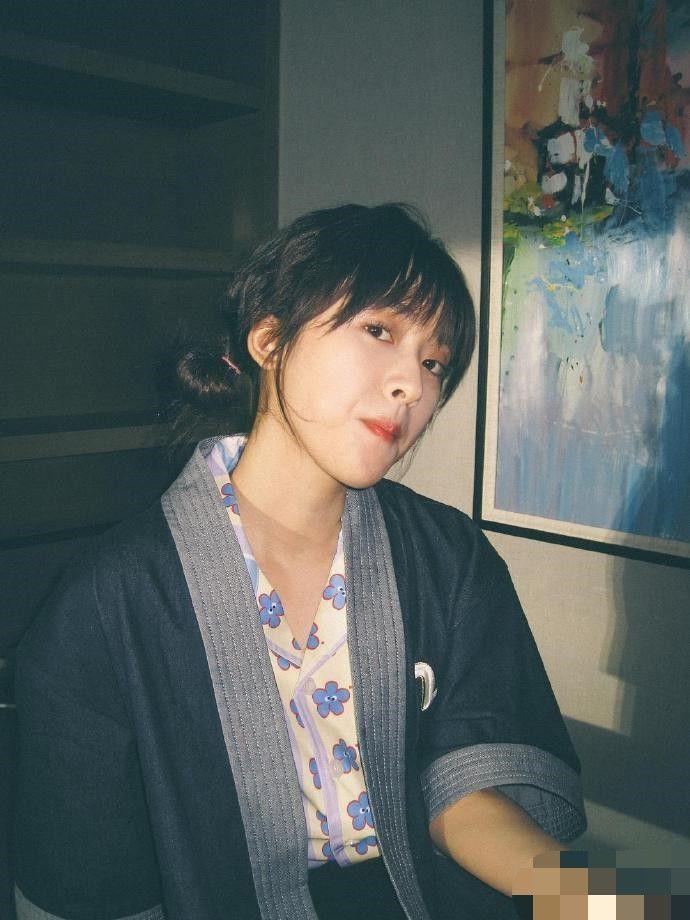 沈月最新写真照片，有一种日系小清新的感觉，收获网友好评