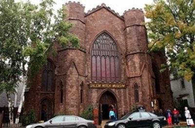 ​在《暗夜之子》中，我又来到了塞勒姆这个打卡圣地