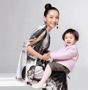 ​王芳丈夫身份揭秘：田捷的婚姻历程及前妻背景