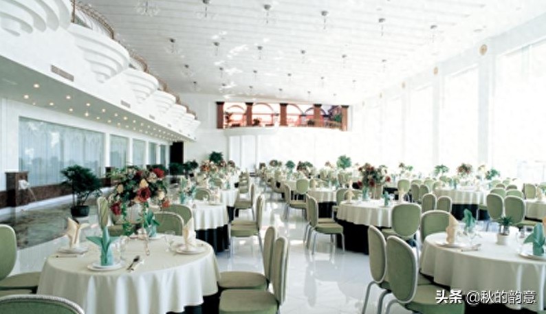 北京春晖园温泉度假村，坐落在美丽的“国门第一河”温榆河畔