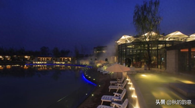 北京春晖园温泉度假村，坐落在美丽的“国门第一河”温榆河畔