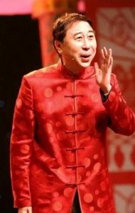 ​冯巩：从胡同少年到喜剧巨星的逐梦传奇