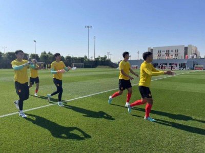 与其抱怨 不如鼓励 国足到底怎样才能触底反弹？