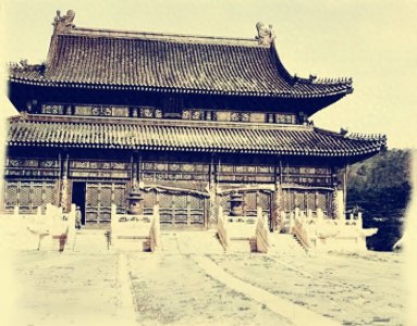 ​孙殿英盗了慈禧墓后，载泽代表清朝皇室将慈禧太后的遗体重新安葬