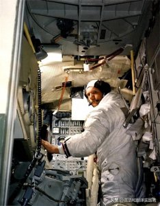 ​美国首次登月就取得成功，是技术过硬还是幸运之神相助？