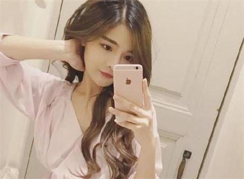 渣女嫌弃男孩穷的表现