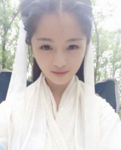 ​横店小龙女付柔美琦现状如何？追梦女孩的励志经历令人感慨