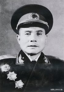 ​福建省龙岩市陈姓开国中将，曾任广州军区政治部主任、炮兵政委