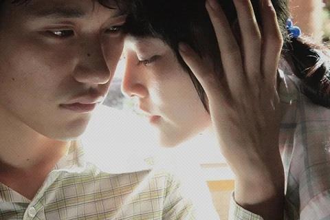 约会几次可以牵手接吻？看看女生是怎么想的1