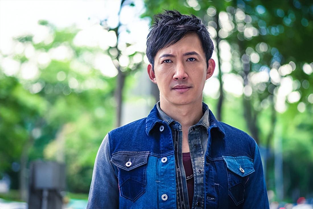 叔系男神:出道十年不温不火,婚后一年爆红,网友:娶妻是门玄学