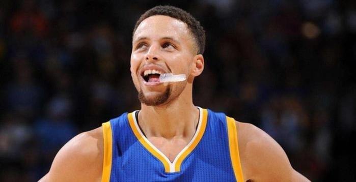 库里回忆73胜总亚军，用2词7字形容，言语中流露真情