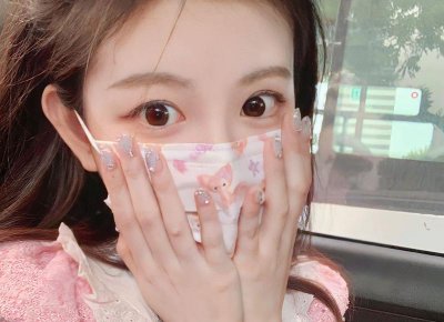 ​领结婚证发朋友圈创意范文