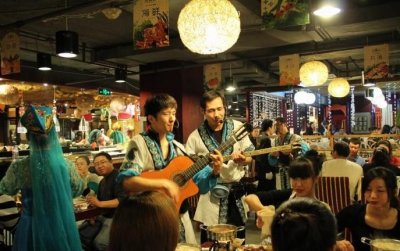 ​新疆餐饮领军人物，他告诉你如何把自助火锅做火做爆！