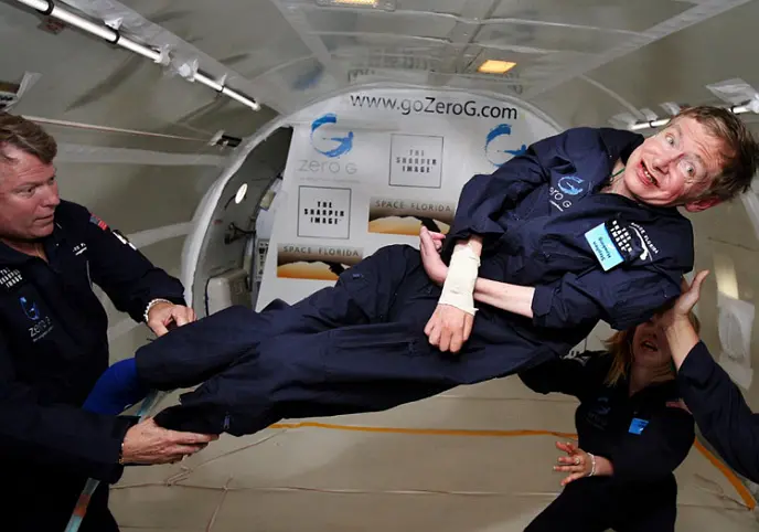 2分钟，带你走完霍金的一生