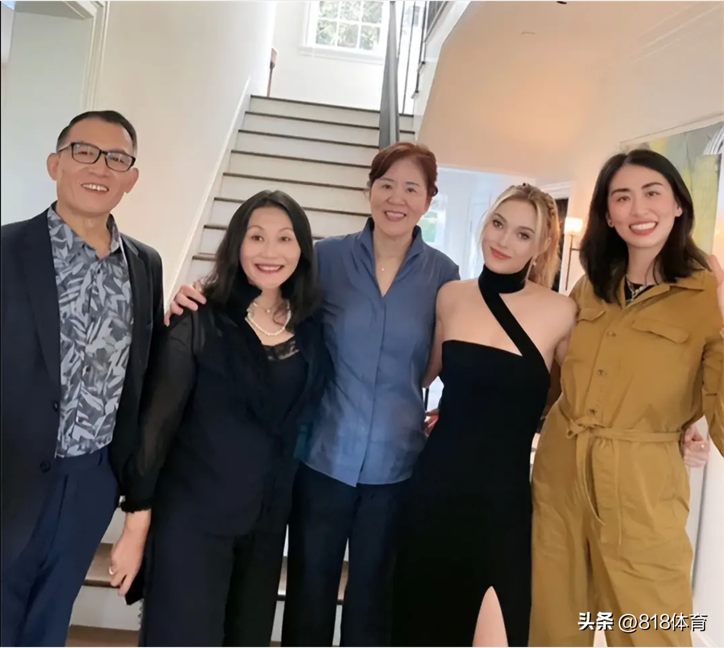 郎平个人资料简介（郎平与71岁教授老公美国养老！一家3口住洛杉矶别墅，出行坐头等舱）