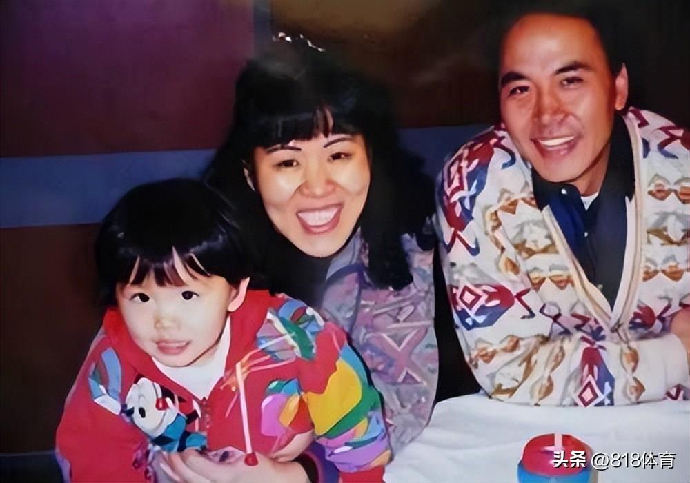 郎平个人资料简介（郎平与71岁教授老公美国养老！一家3口住洛杉矶别墅，出行坐头等舱）