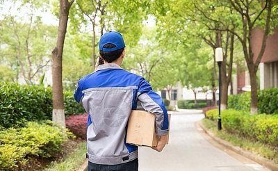 ​快递员在浙江折磨美女40分钟，事件发生后，快递员表示：我会对你