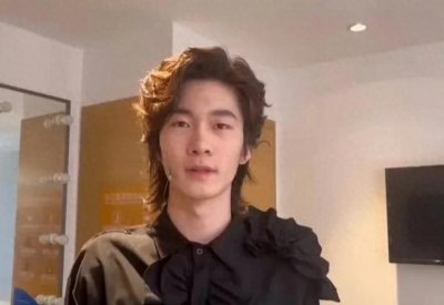 ​张天天连声音都像张亮，帅气自信！网友：复制粘贴般的相似度！