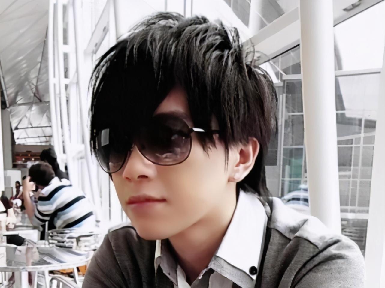 4岁获歌唱比赛冠军，36岁花光百万存款，张芸京沦为街头艺人