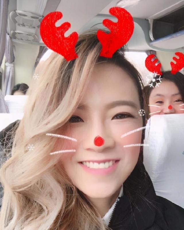 4岁获歌唱比赛冠军，36岁花光百万存款，张芸京沦为街头艺人