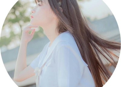 ​在裙子里面运动