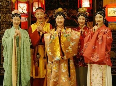 ​盘点《新红楼》走出的10位丫头，女性想成功要趁早修炼的3个特质