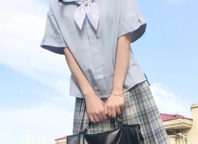 三点明显不过了！ 相亲男看上你的表现