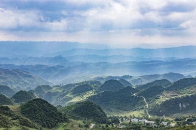 ​全国避暑排行榜＂凉都六盘水＂排第一，爽爽的＂贵阳市＂排第四！