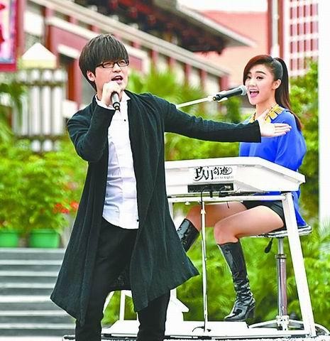 王小海额头疤怎么回事（玖月奇迹两人车祸定情）