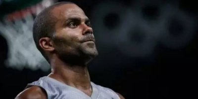 ​实战中一招必杀技，转身上篮你不得不学！