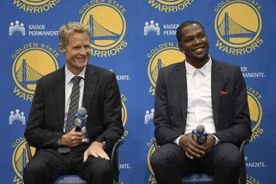 ​10年后改变NBA格局的5笔交易！保罗联手科比被否决 杜兰特3次上榜