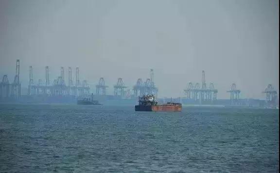 一边深圳一边香港！现在，去中英街可以网上预约、自助取证啦