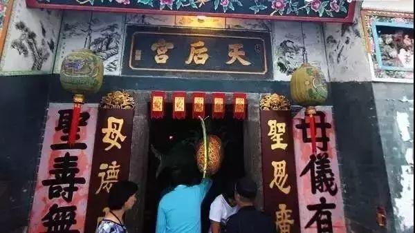 一边深圳一边香港！现在，去中英街可以网上预约、自助取证啦