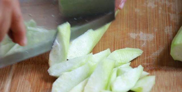 丝瓜可以和鸡蛋一起吃吗，丝瓜可以和鸡蛋一起烧？图5