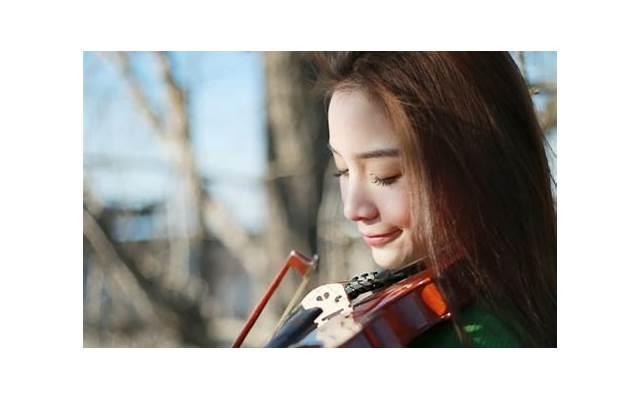 表白女生她说有喜欢的人了该怎么化解尴尬（表白女生她说有喜欢的人了，该怎么化解尴尬）