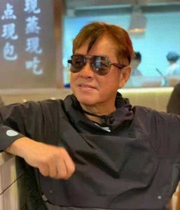 ​74岁的港星谭咏麟回乡认祖归宗，广东江门这个乡镇因他而沸腾了